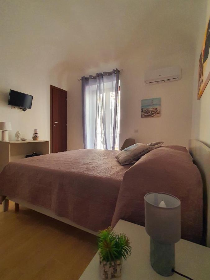 La Casa Di Serafina Santo Stefano di Camastra Eksteriør bilde