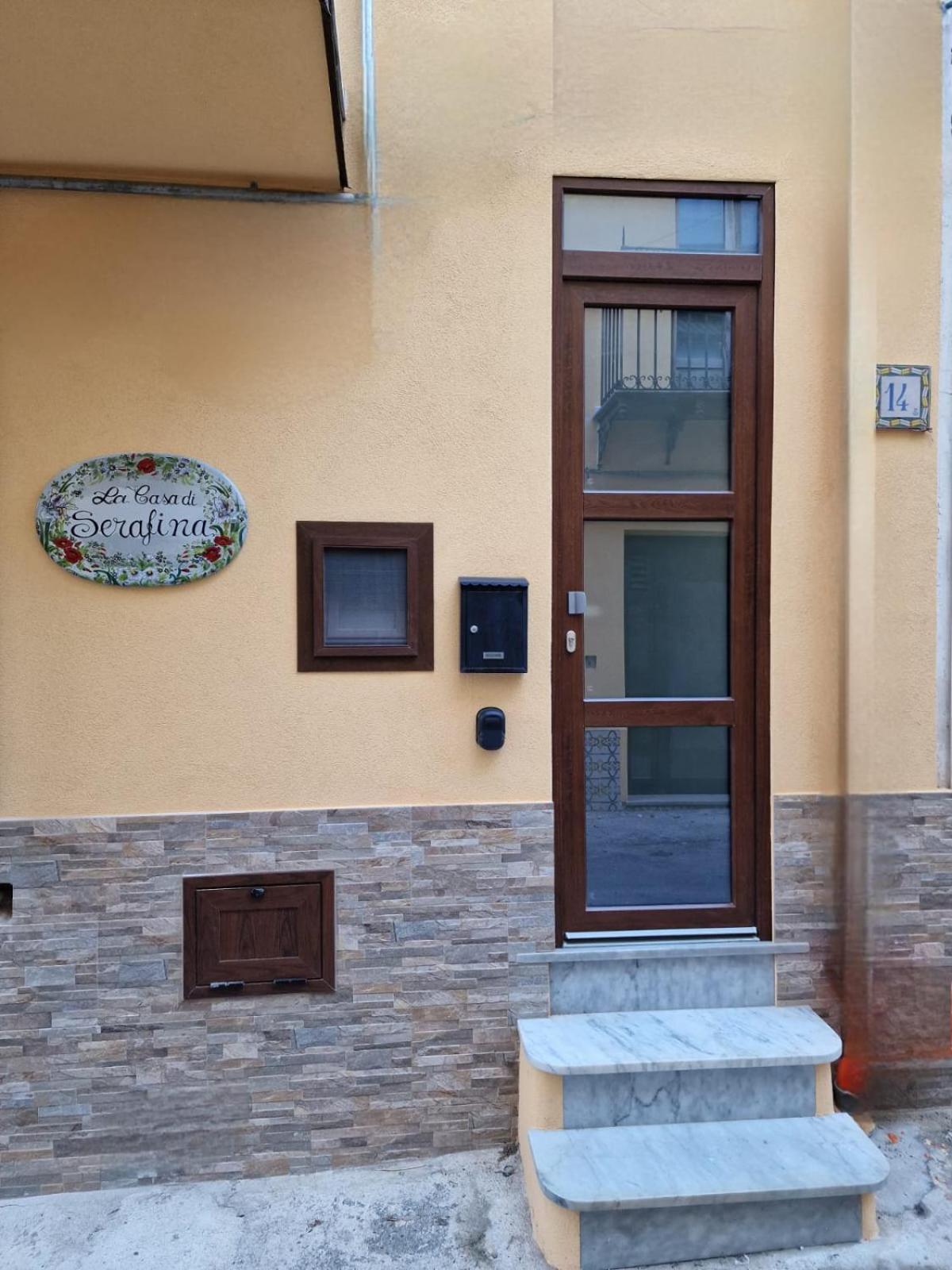 La Casa Di Serafina Santo Stefano di Camastra Eksteriør bilde
